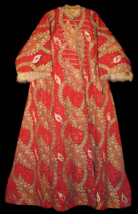 fur-lined-caftan-of-Bayezit-II